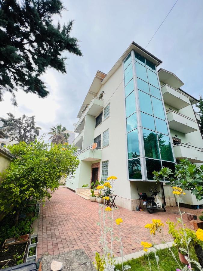 Green Garden Villa Durrës Exterior foto